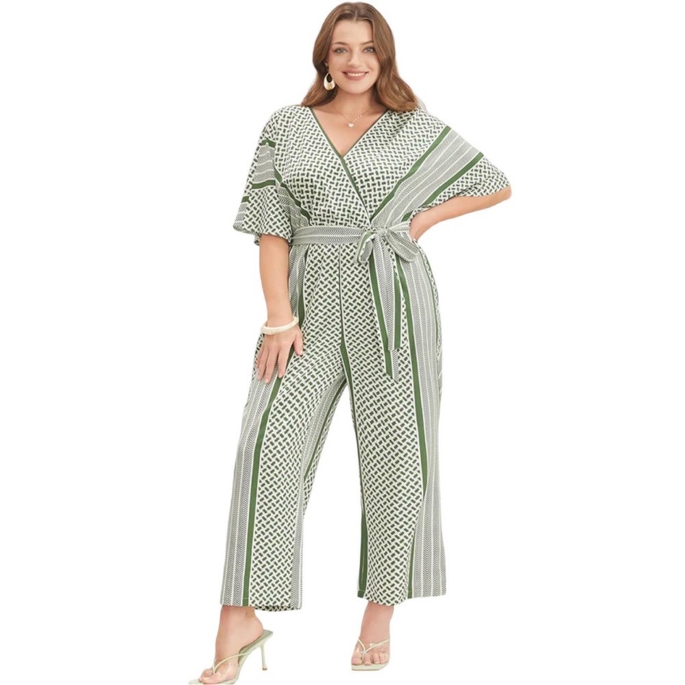 NWT BLOOM CHIC Green and Cream jumpsuit